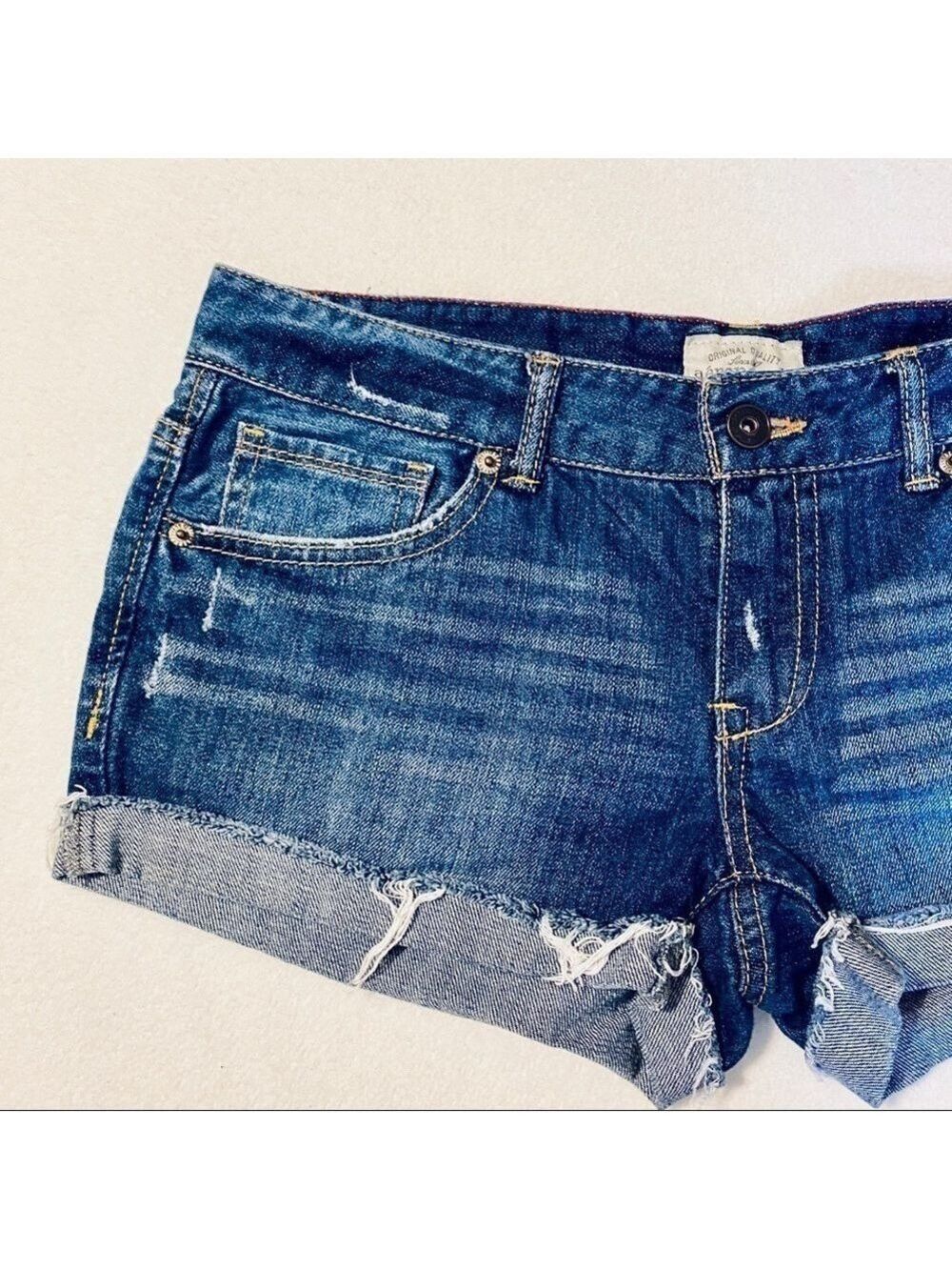 Aeropostale Low Rise Denim Distressed Cut Off Jean Shorts - Picture 5 of 16